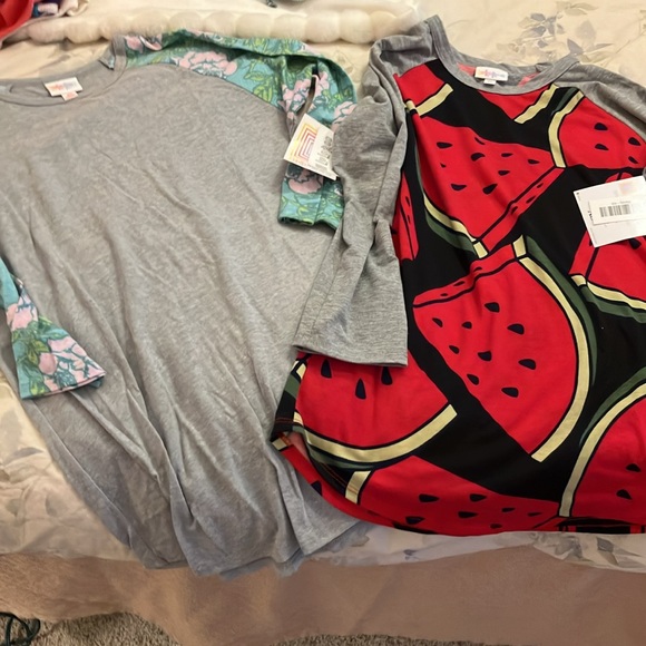 NWT LuLaRoe Mystery Box.  1 legging, 1 top, 1 shawl or jacket, 1 dress. - Picture 3 of 7